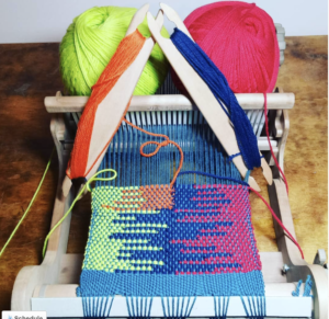 How is a knitter’s loom different to a rigid heddle loom?