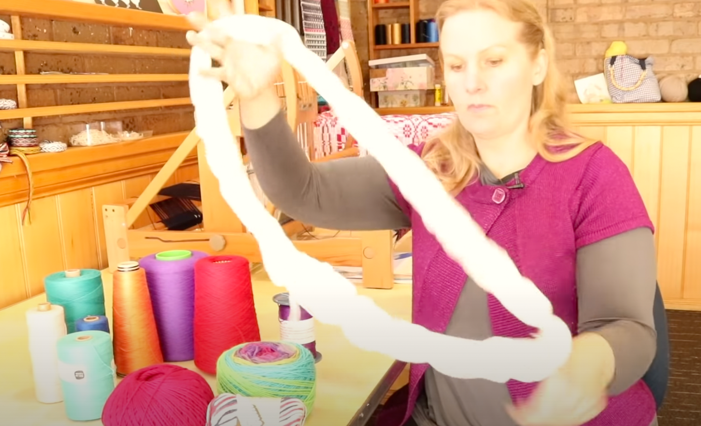 what-is-the-difference-between-knitting-and-weaving-yarn-laptrinhx